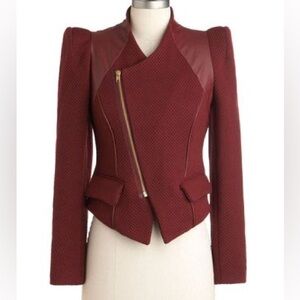 Traffic People | Elegant textured Burgundy Women's Jacket